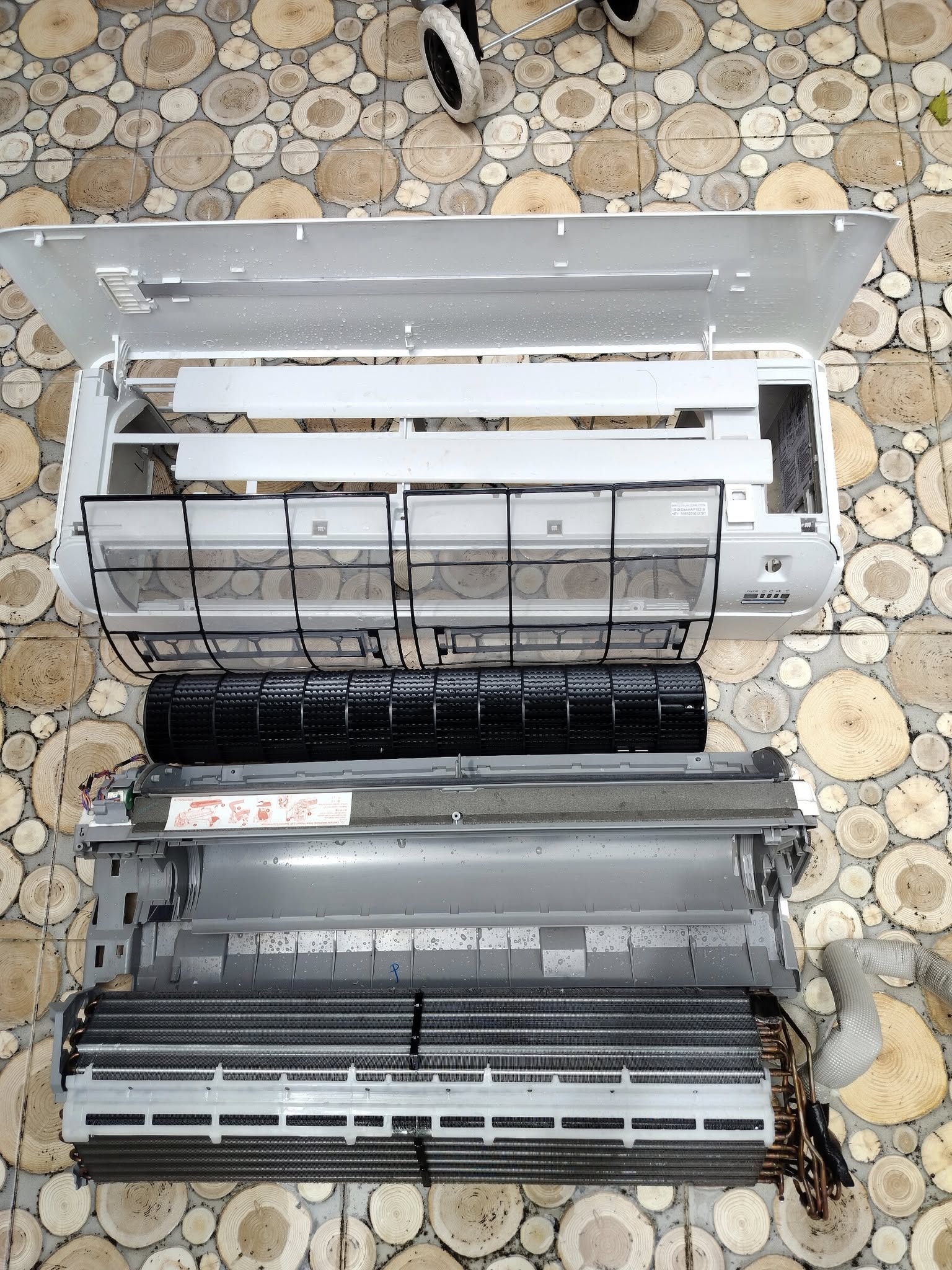 ผลงานติดตั้ง/ซ่อม/ล้างแอร์ 46